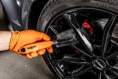 Wheel cleaning brush
