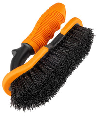 Universal brush for tyres, upholstery